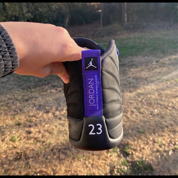 Jordan 12 - Picture 4 of 6